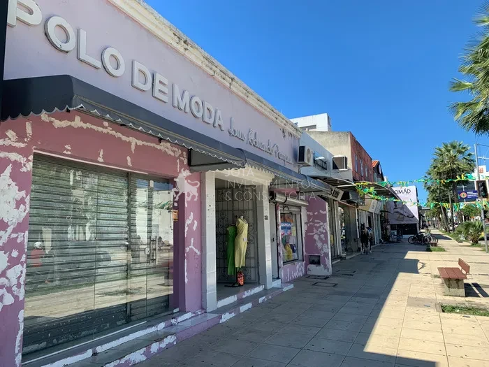 Locação de Comercial / Loja em galeria na praia de iracema na cidade de Fortaleza [loja 07]